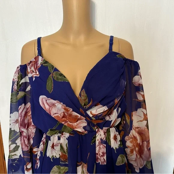 Women’s Blue Cold-Shoulder Maxi / Formal / Party / Prom Dress, Size M, NWT - Picture 4 of 15